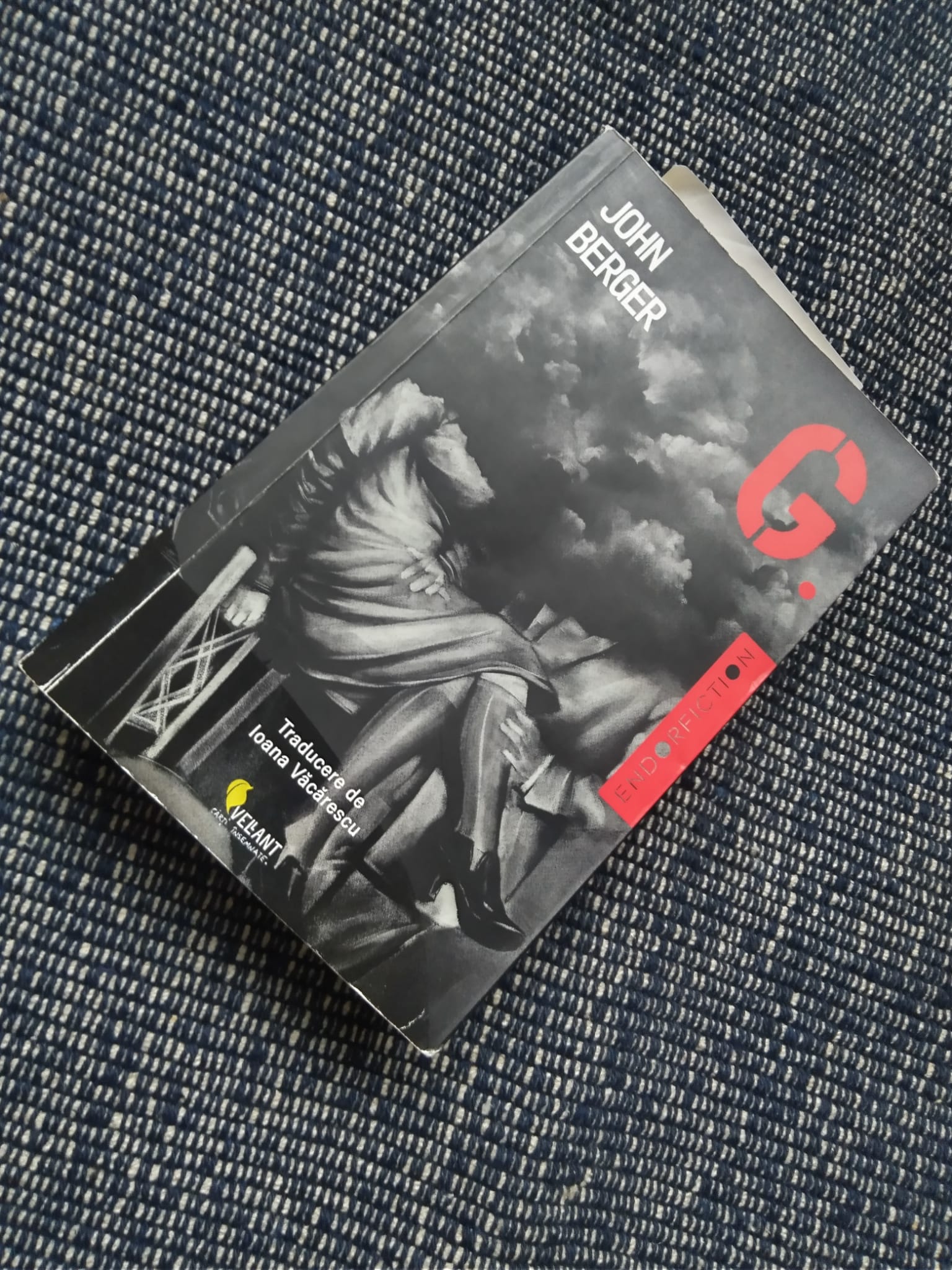 Poză cu cartea "G."