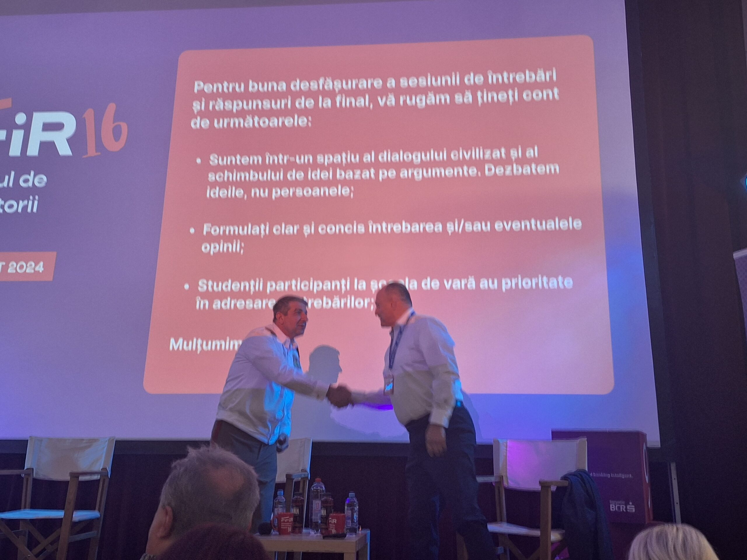 Imagine din timpul dezbaterii, „Alianțe militare, un exemplu de succes sau un rău necesar?”.